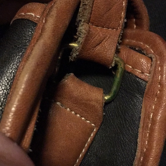 COACH messenger black/tan trim, fold snap closure - Picture 8 of 8